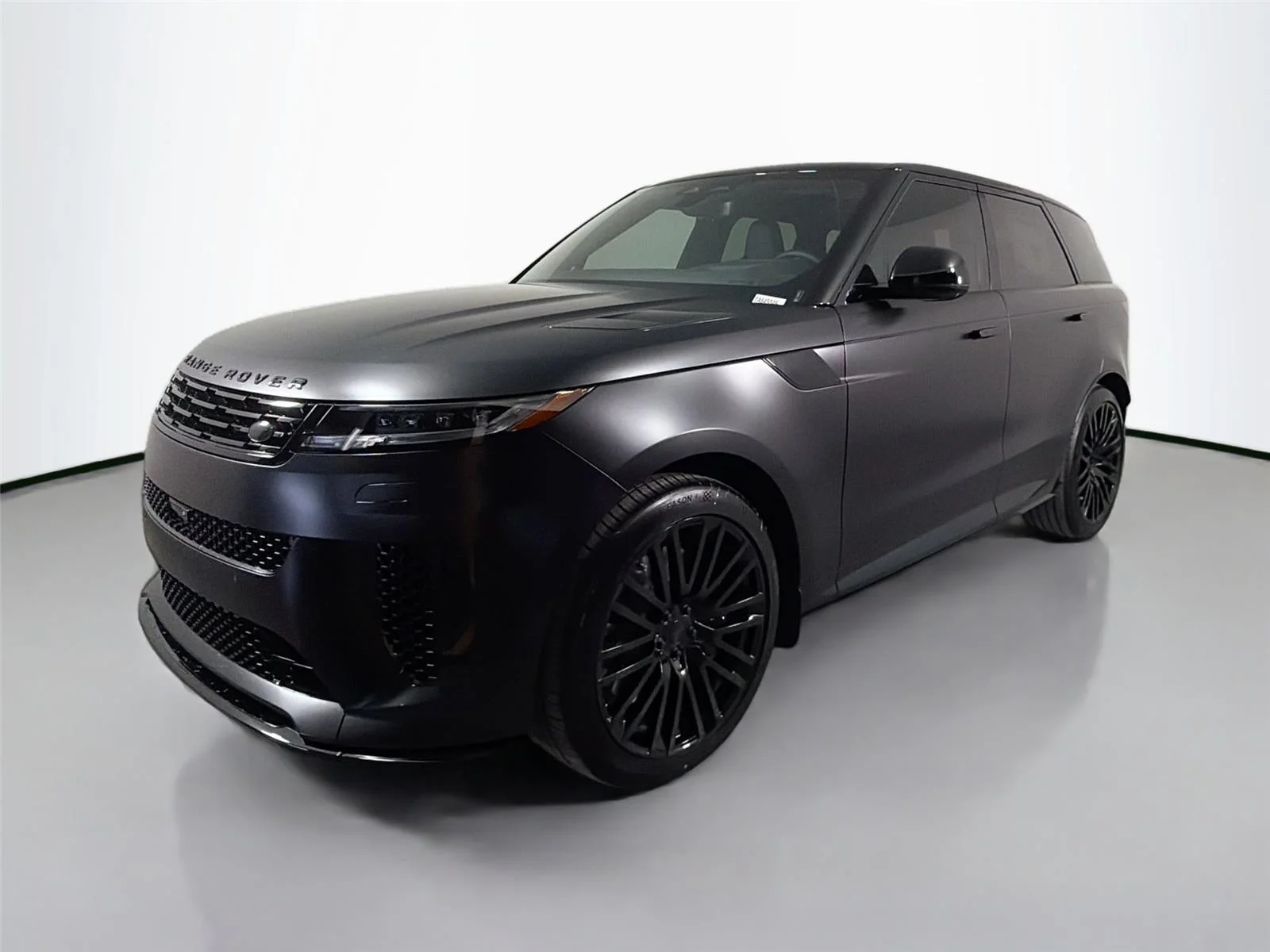 New 2026 Narvik Black #2 Land Rover SV Black V8 P635 image 1
