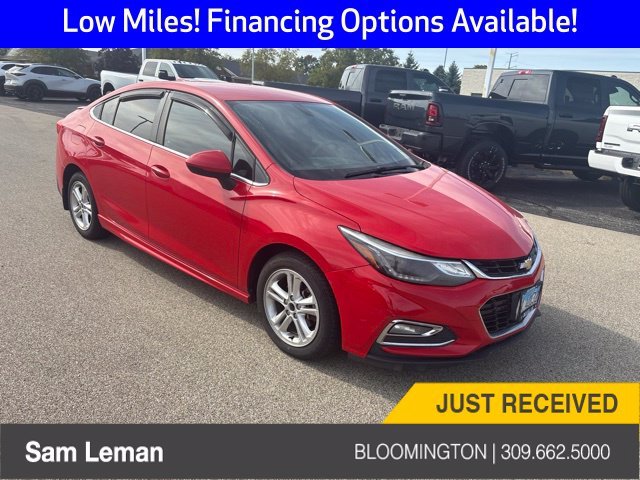 Used 2017  Chevrolet LT image 1