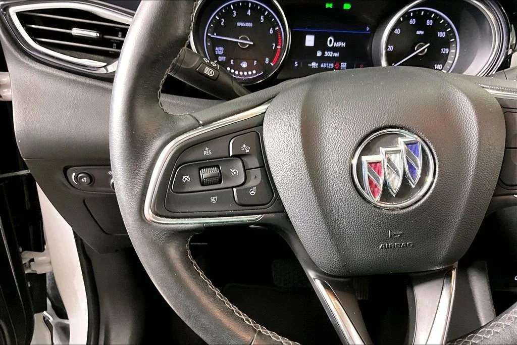 Certified Used 2022 White Frost Tricoat Buick Essence image 10