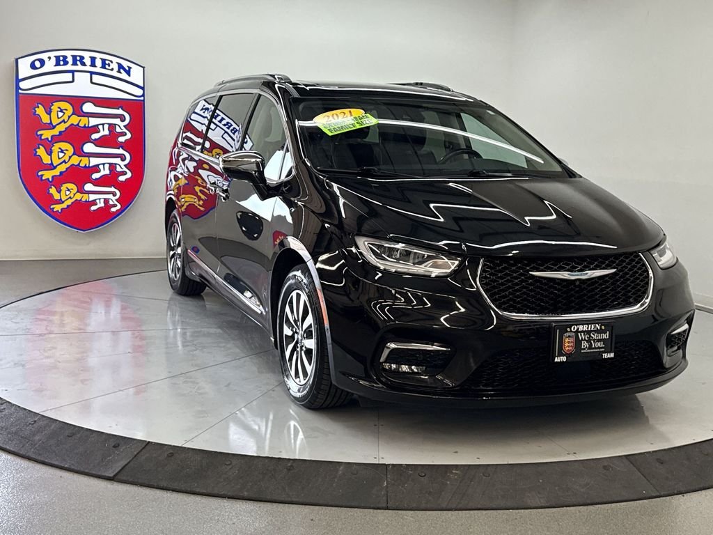 2021 Chrysler Pacifica Hybrid Limited Hybrid's photo