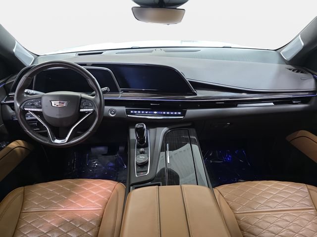 Used 2021 White Cadillac Sport image 10