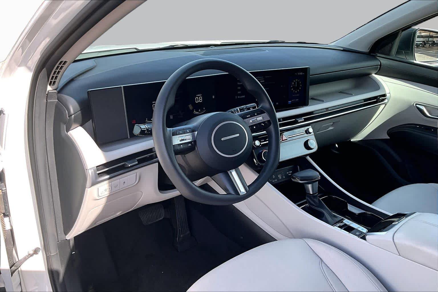Used 2025 Serenity White Pearl Hyundai SEL image 17