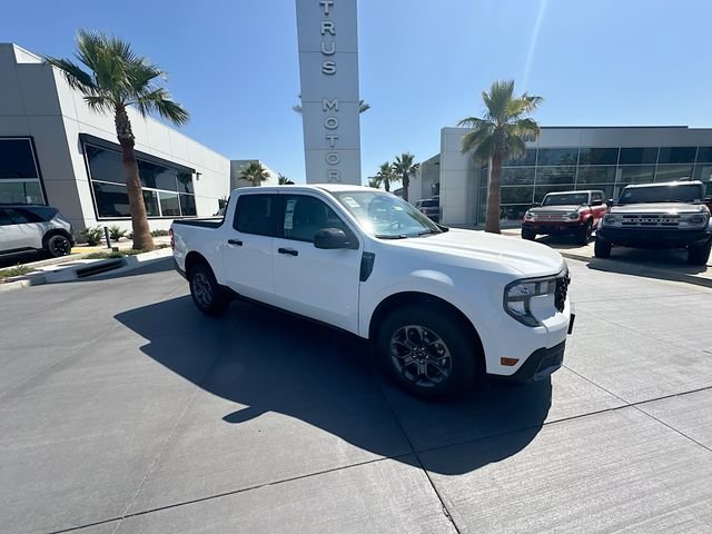 New 2026 Oxford White Ford XLT image 1