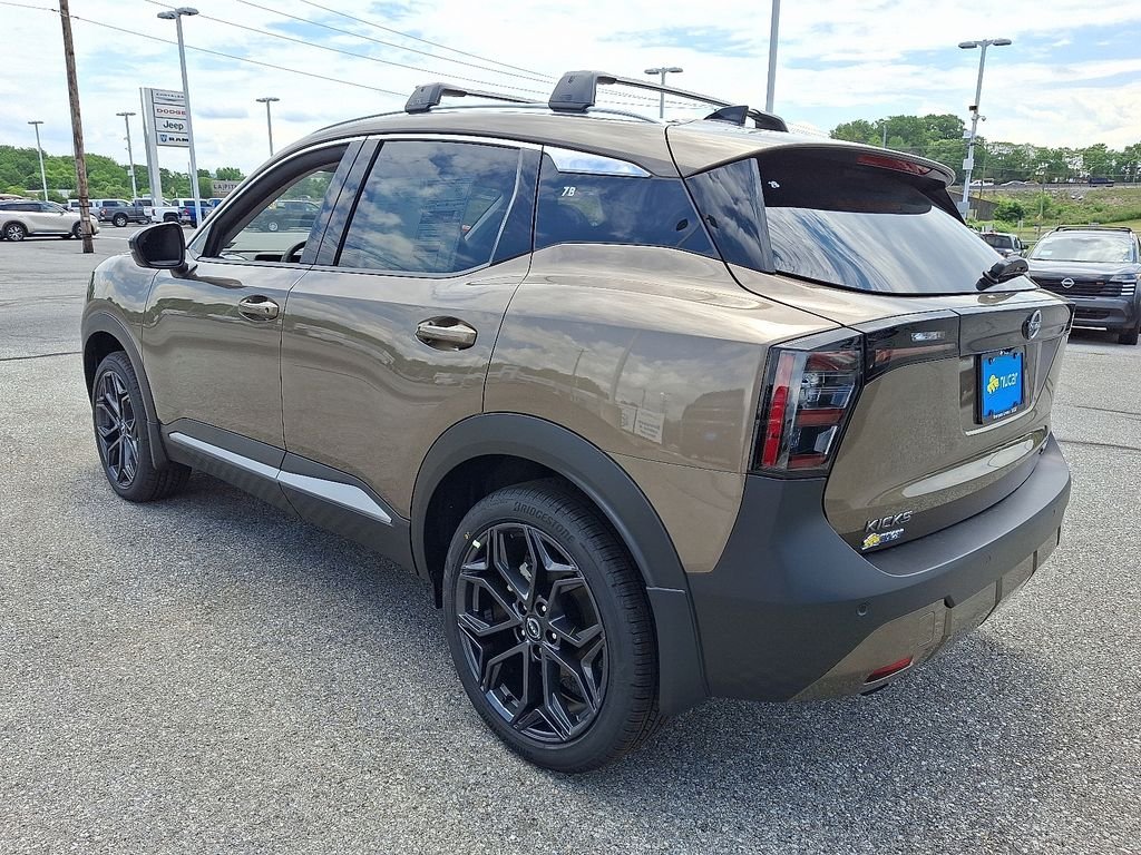 New 2026 Canyon Bronze Metallic Nissan SR image 3