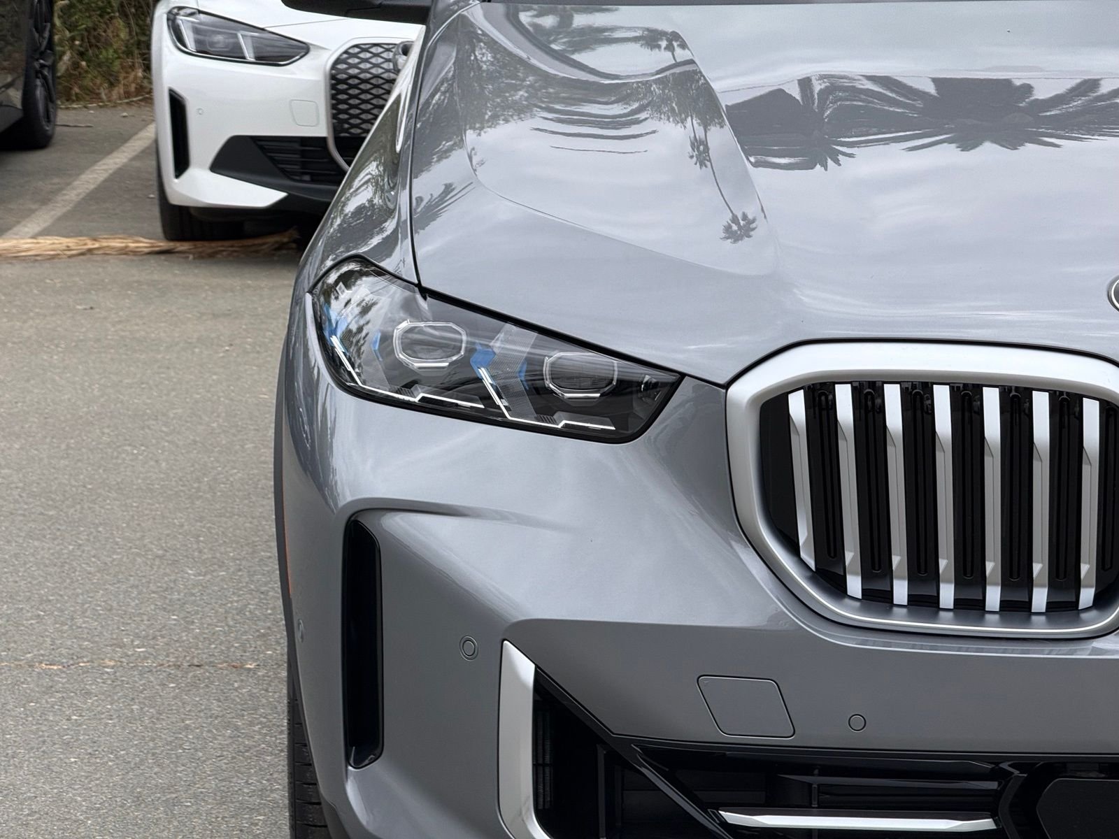 New 2026 Skyscraper Grey Metallic BMW sDrive40i image 13