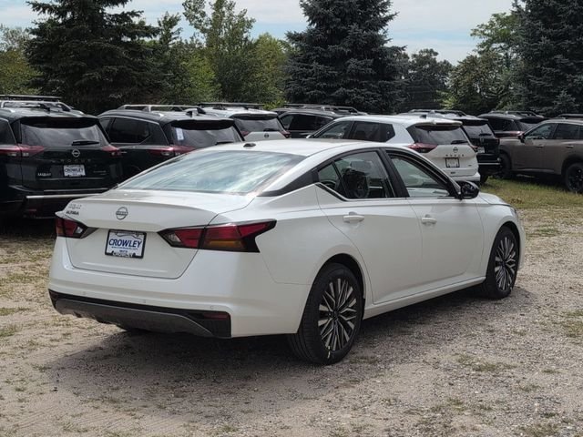 New 2026 Pearl White TriCoat Nissan SV image 4