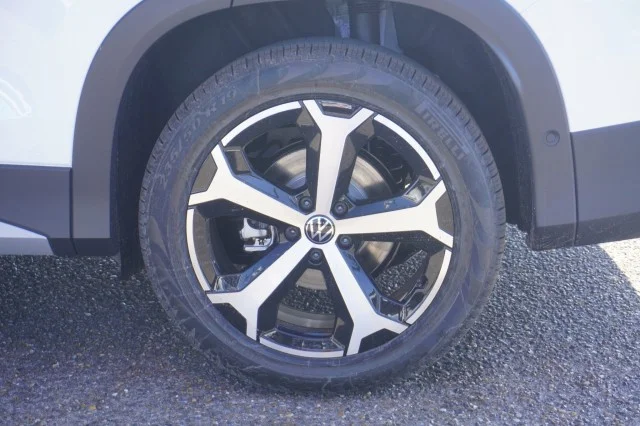 New 2026 Pure White Volkswagen 2.0T SE image 13