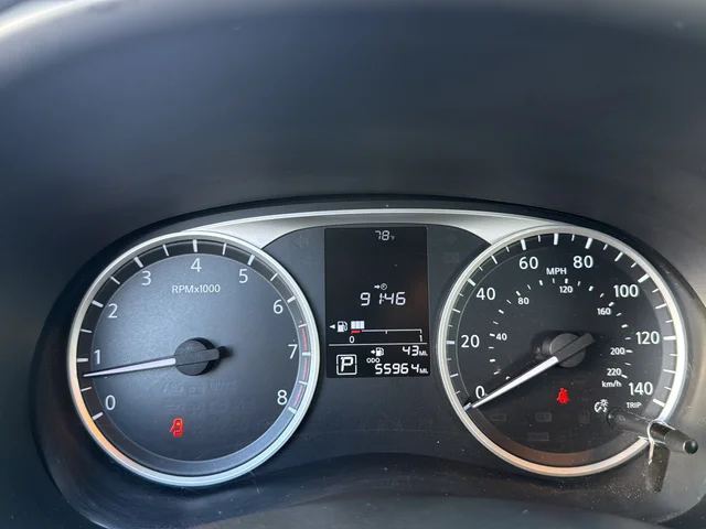 Used 2023 Gray Nissan S image 12