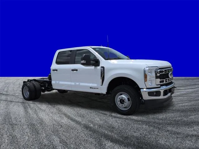 New 2026 White Ford XL image 2