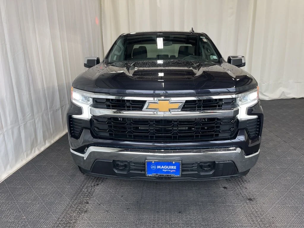 Used 2022 Gray Chevrolet LT image 26