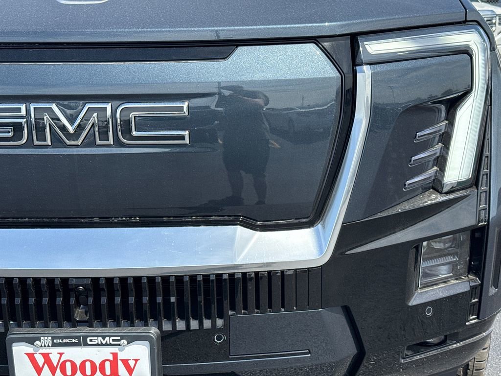2025 GMC Sierra EV Denali - Photo 12