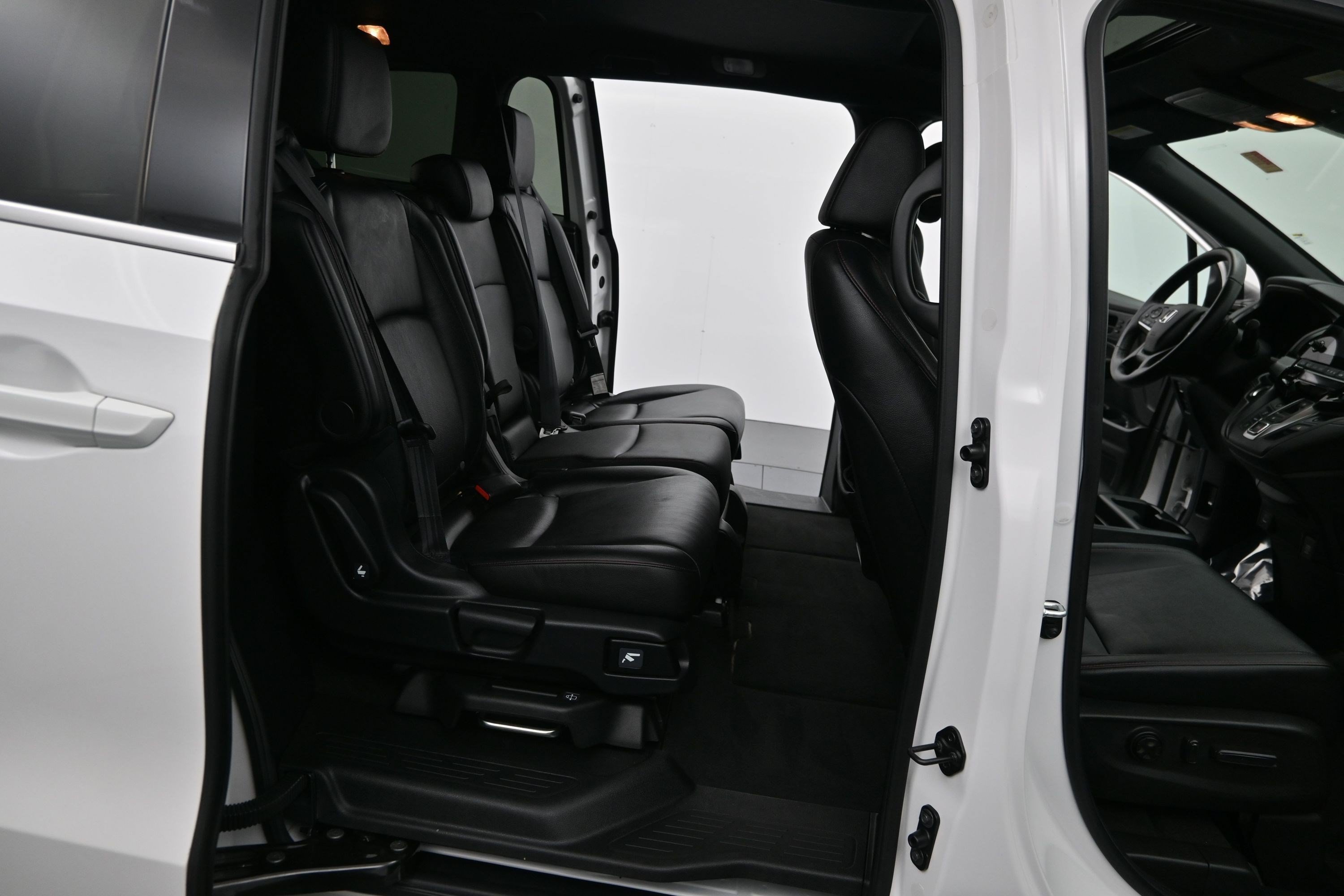 Used 2024 White Honda Sport image 16