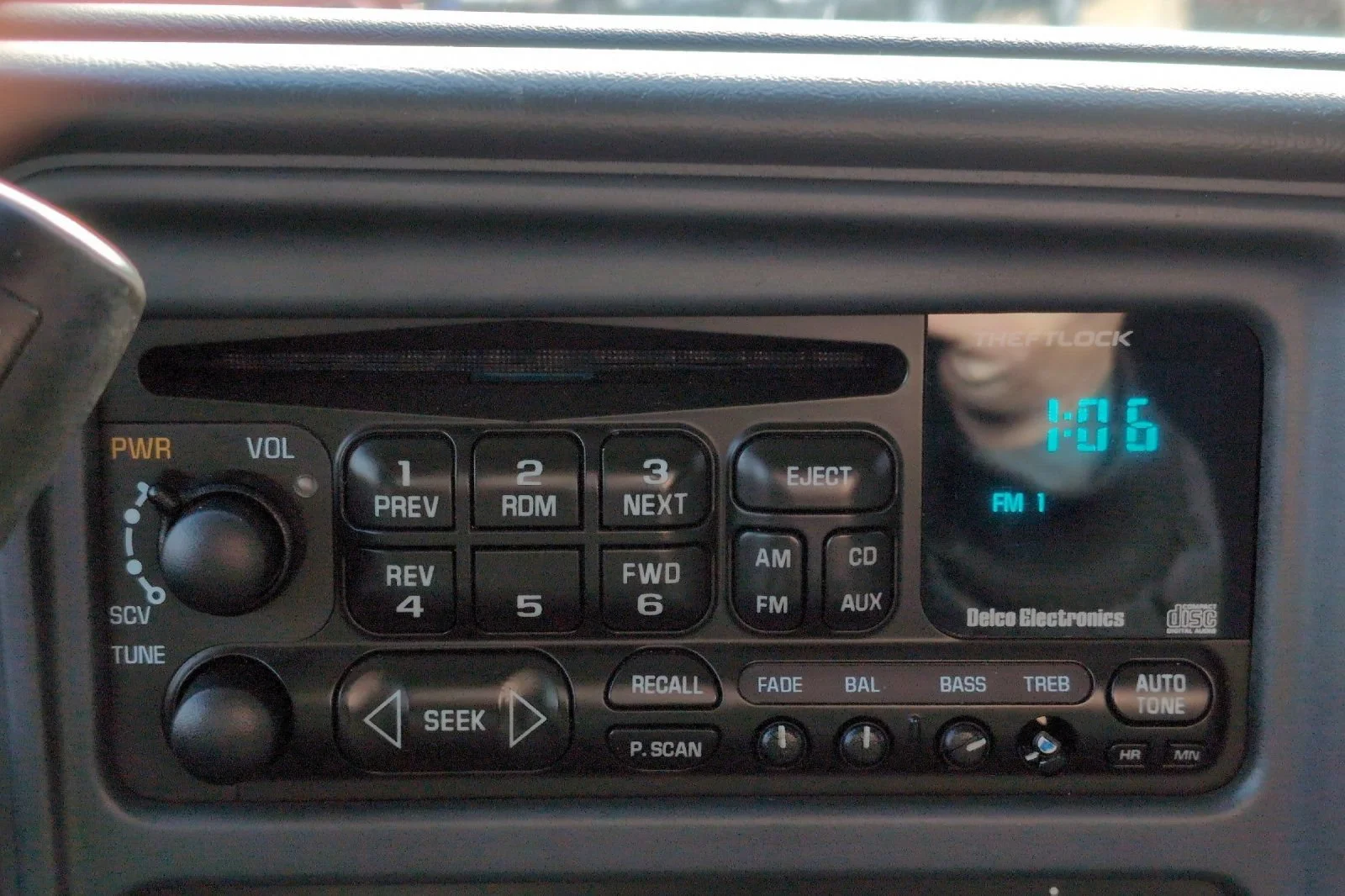 Used 2001 Fire Red GMC SLE image 17