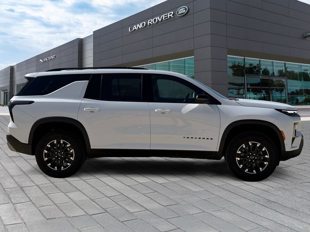 Used 2024 White Chevrolet Z71 image 6
