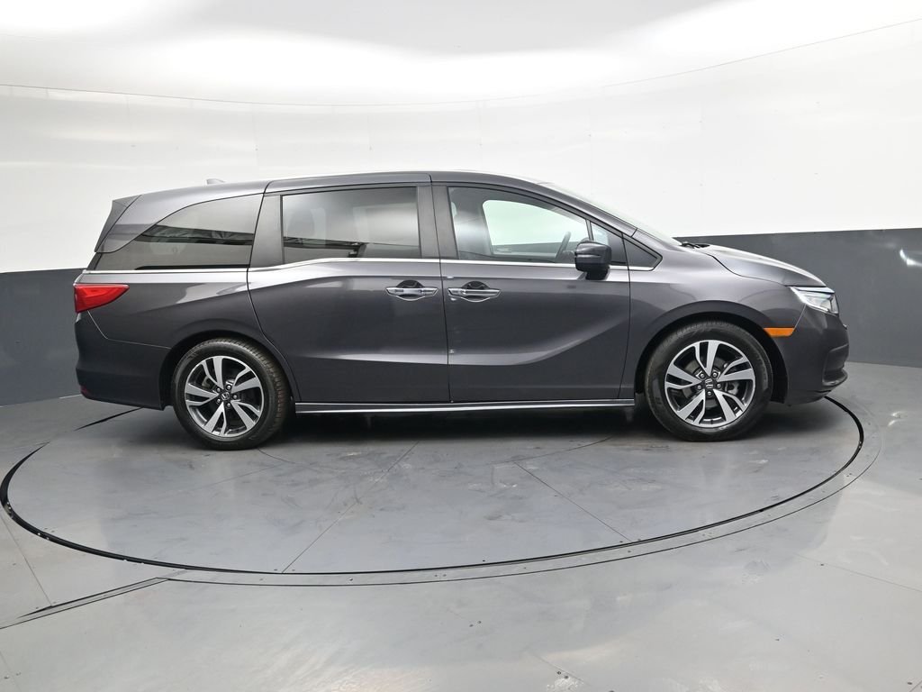 Used 2023  Honda Touring image 3
