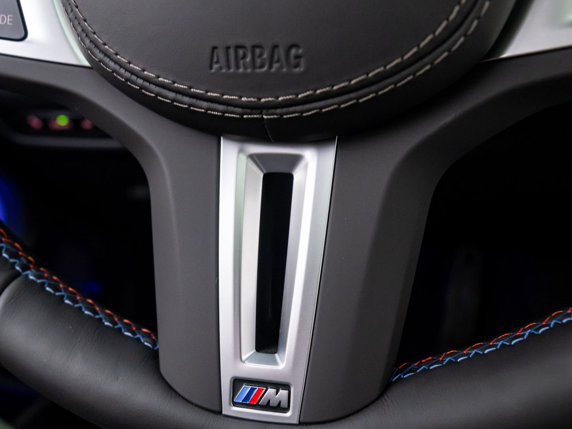 Certified Used 2026 Dravit Grey Metallic BMW M60i image 26