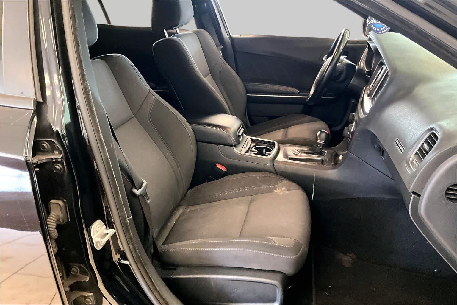 Pre-Owned 2019 Dodge Charger SXT