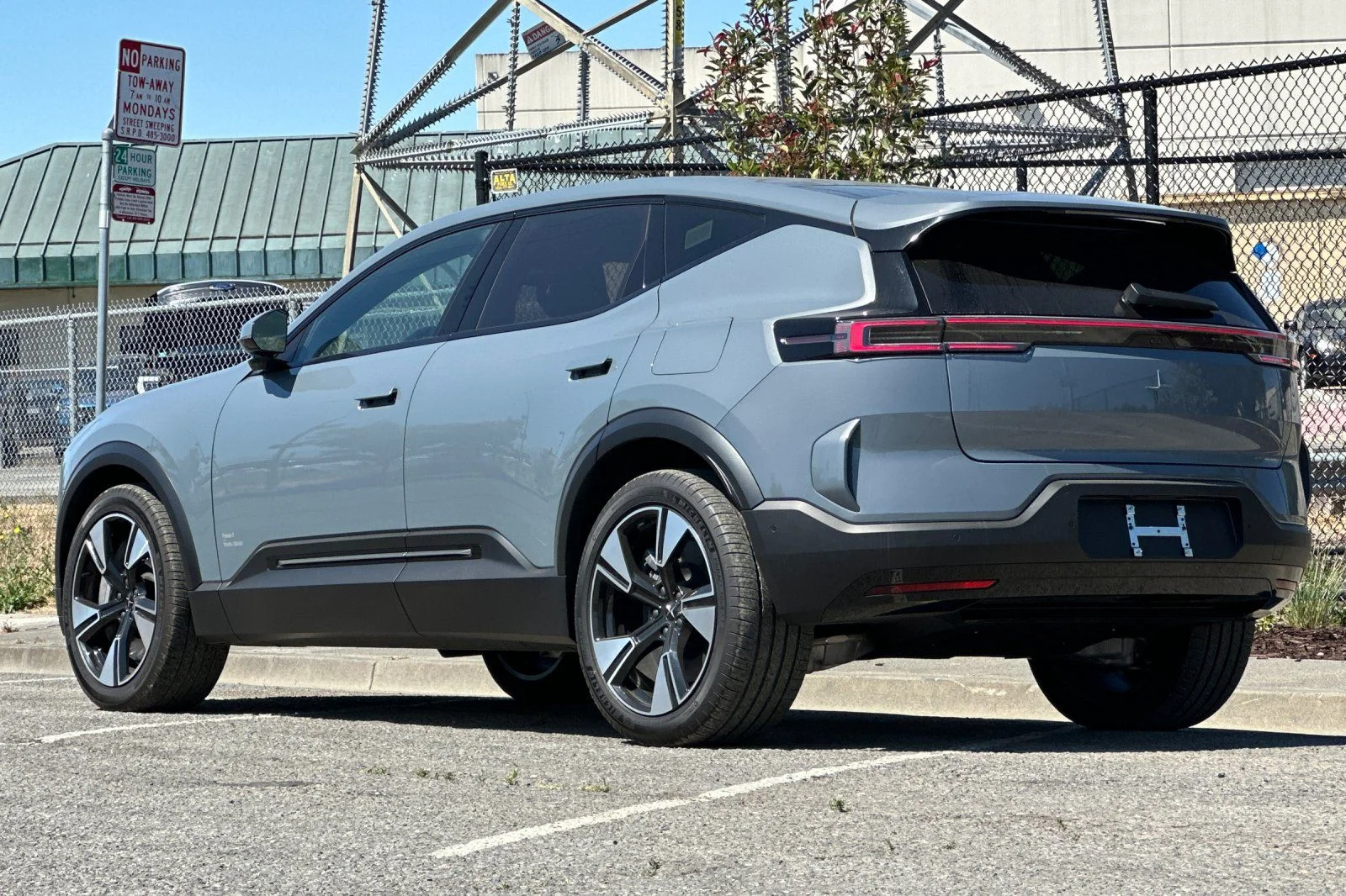 Used 2025  Polestar Long Range Dual Motor image 6