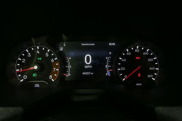 Used 2023 Black Jeep Latitude image 32