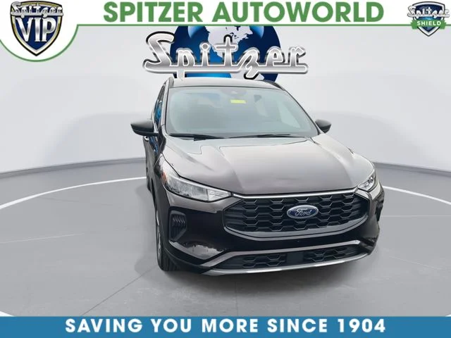 Used 2023 Red Ford ST-Line image 3