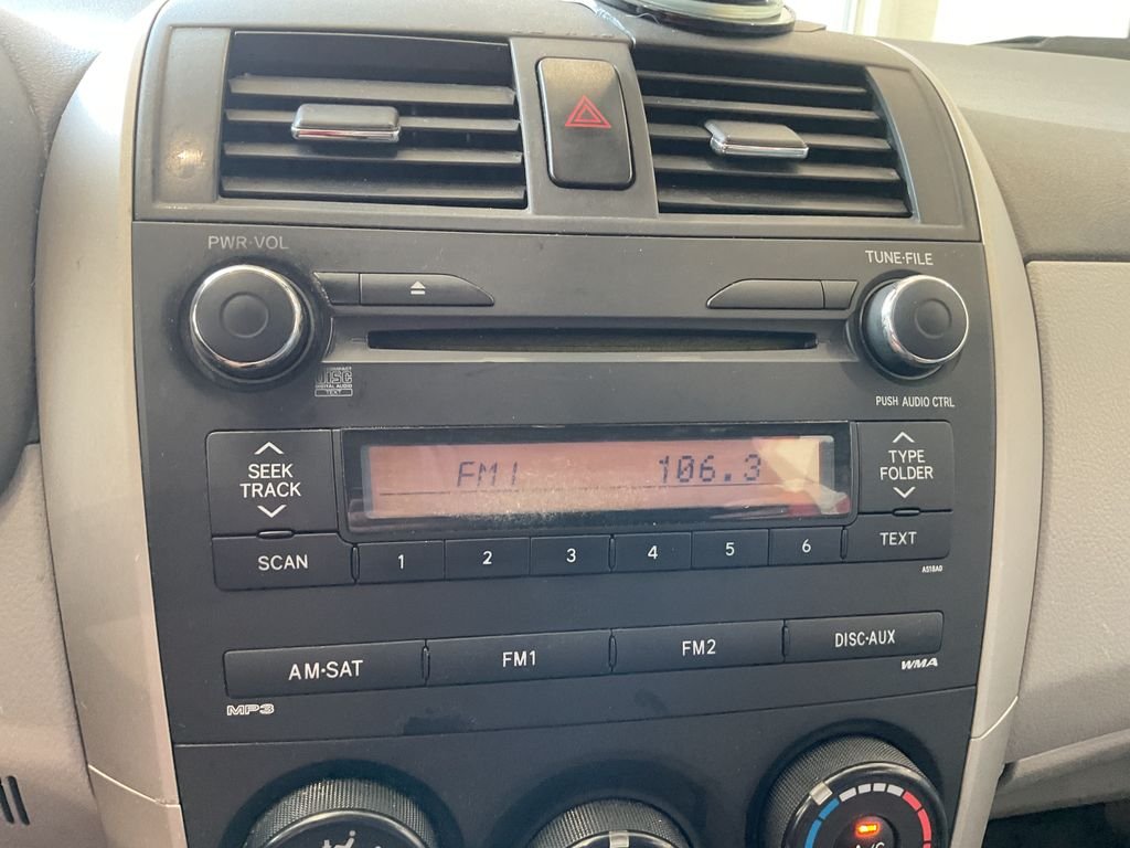 Used 2010  Toyota LE image 15