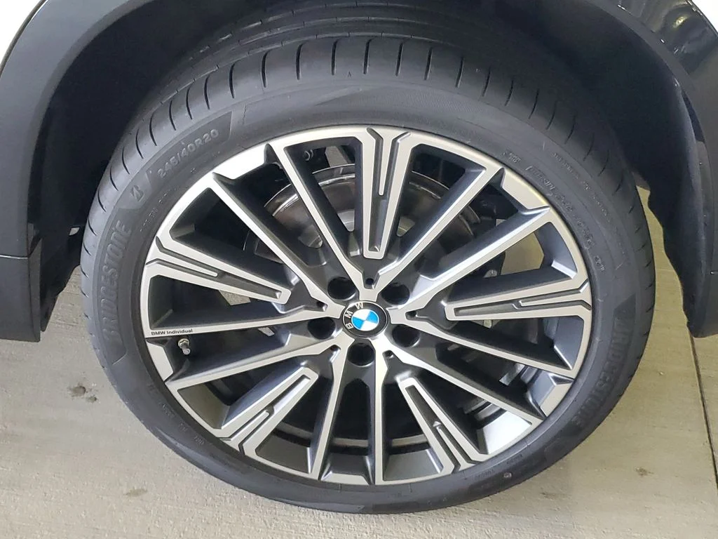 New 2027 Alpine White BMW xDrive28i image 5