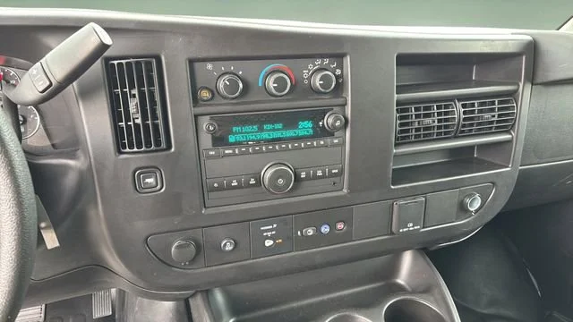 Used 2024 Summit White GMC Work Van image 26