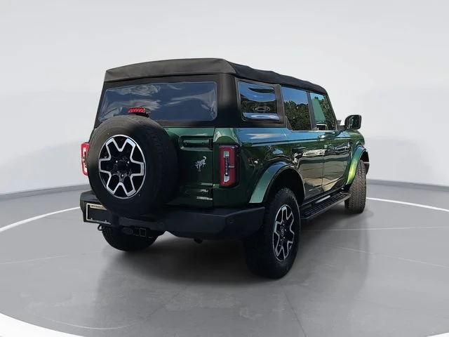 Used 2022 Green Ford Outer Banks image 3