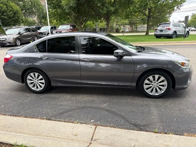 Used 2015 Gray Honda EX-L image 7