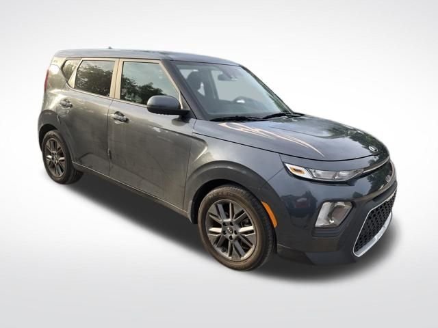 Used 2021 Gray Kia S image 10