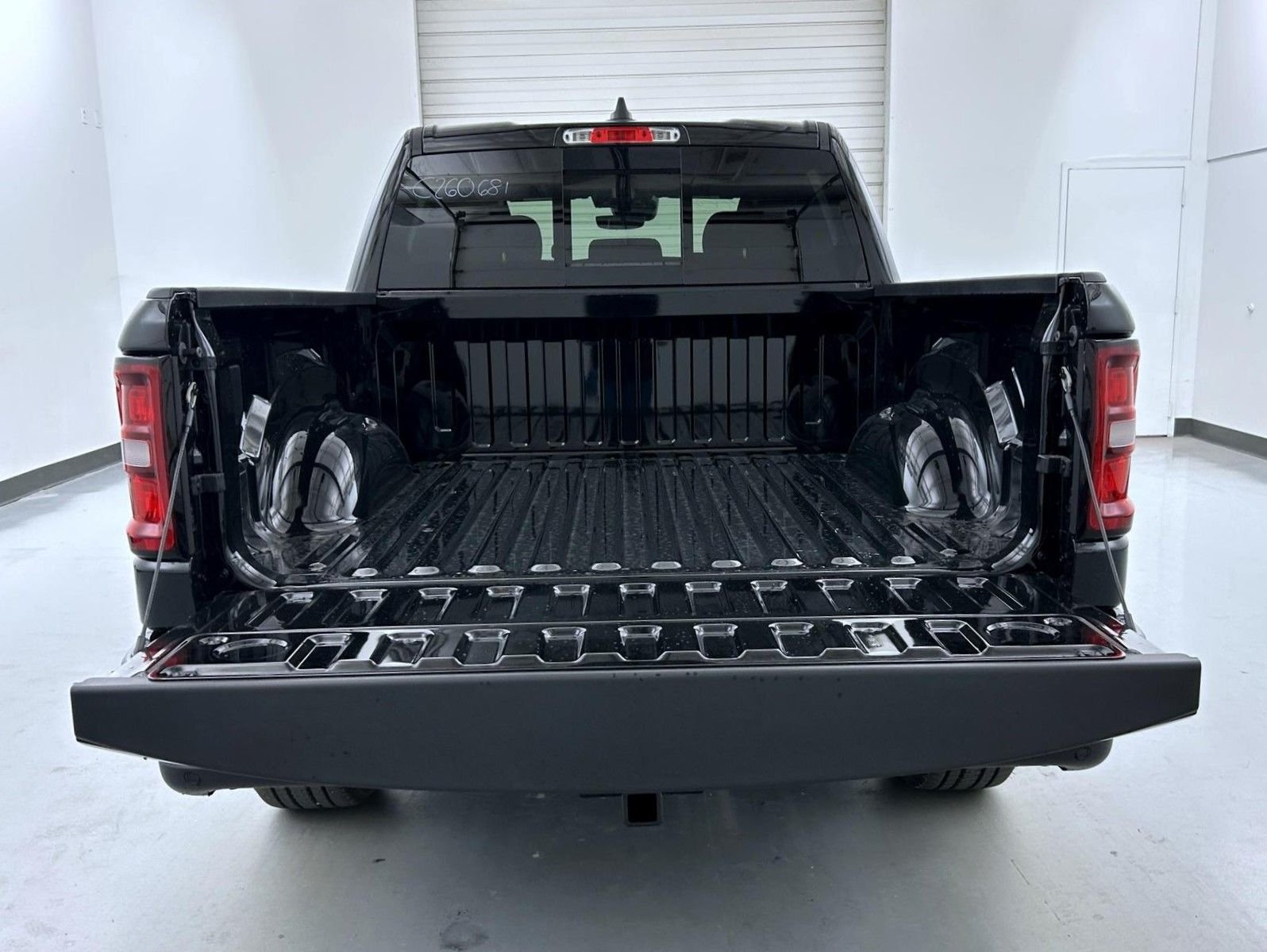 New 2026 Diamond Black Crystal Pearlcoat RAM Big Horn/Lone Star image 22