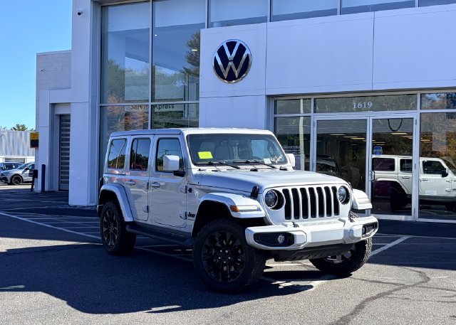 Used 2023 Bright White Clearcoat Jeep Altitude image 1