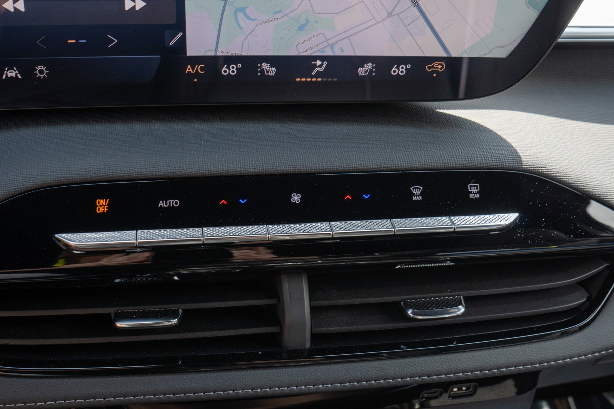 2026 Buick Enclave Preferred - Photo 14