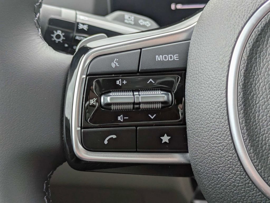 New 2026 Ivory Silver Kia EX image 29