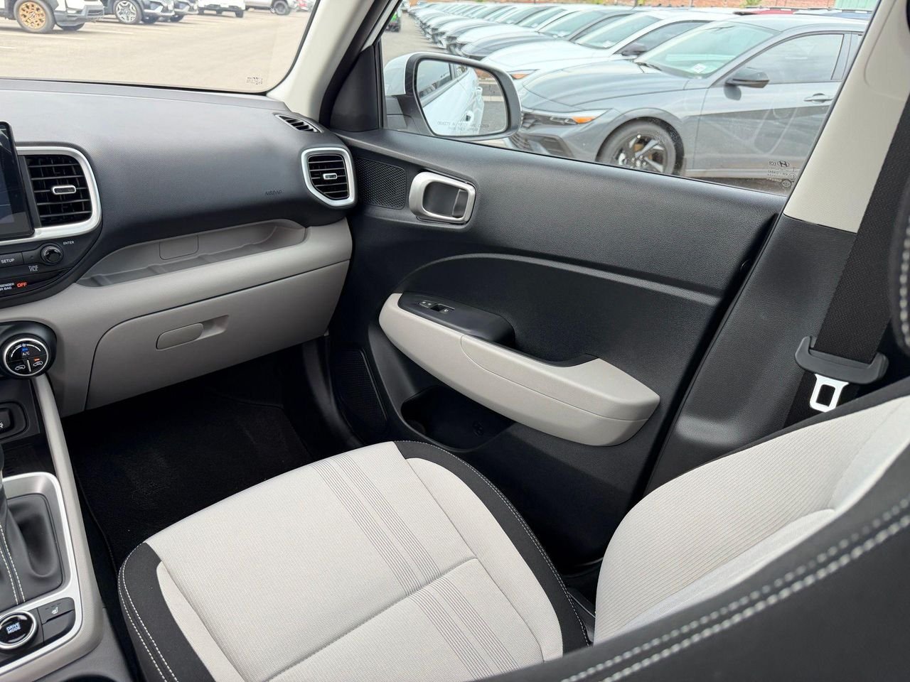 2026 Hyundai Venue SEL - Photo 35