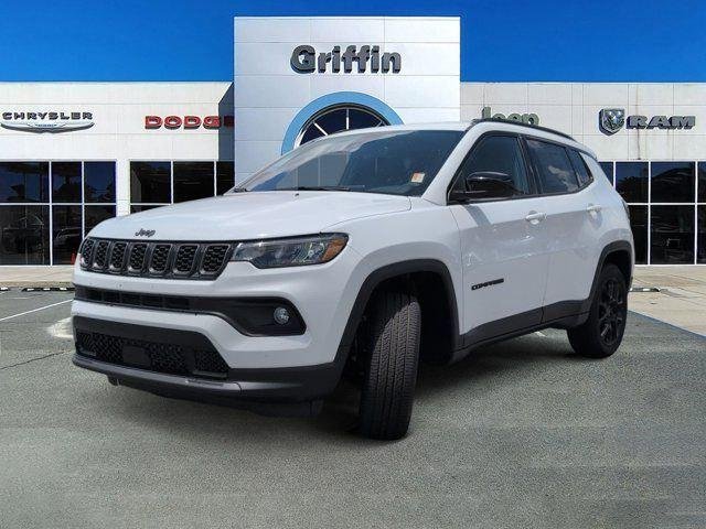 New 2026 Bright White Clear-Coat Exterior Paint Jeep Latitude image 11