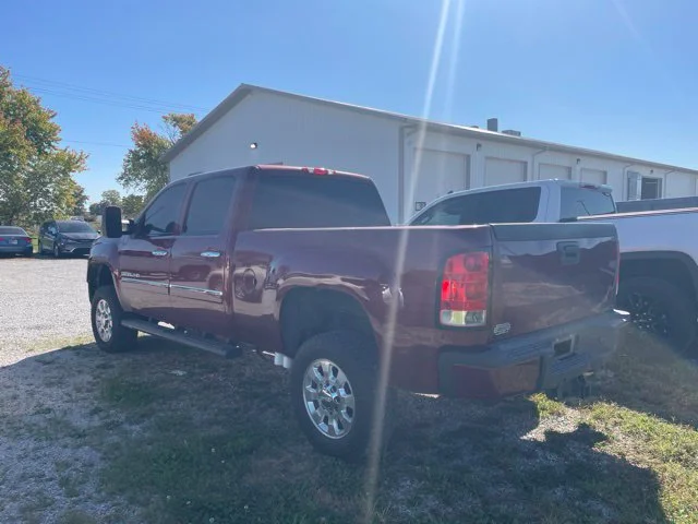 Used 2013 Red GMC Denali image 7