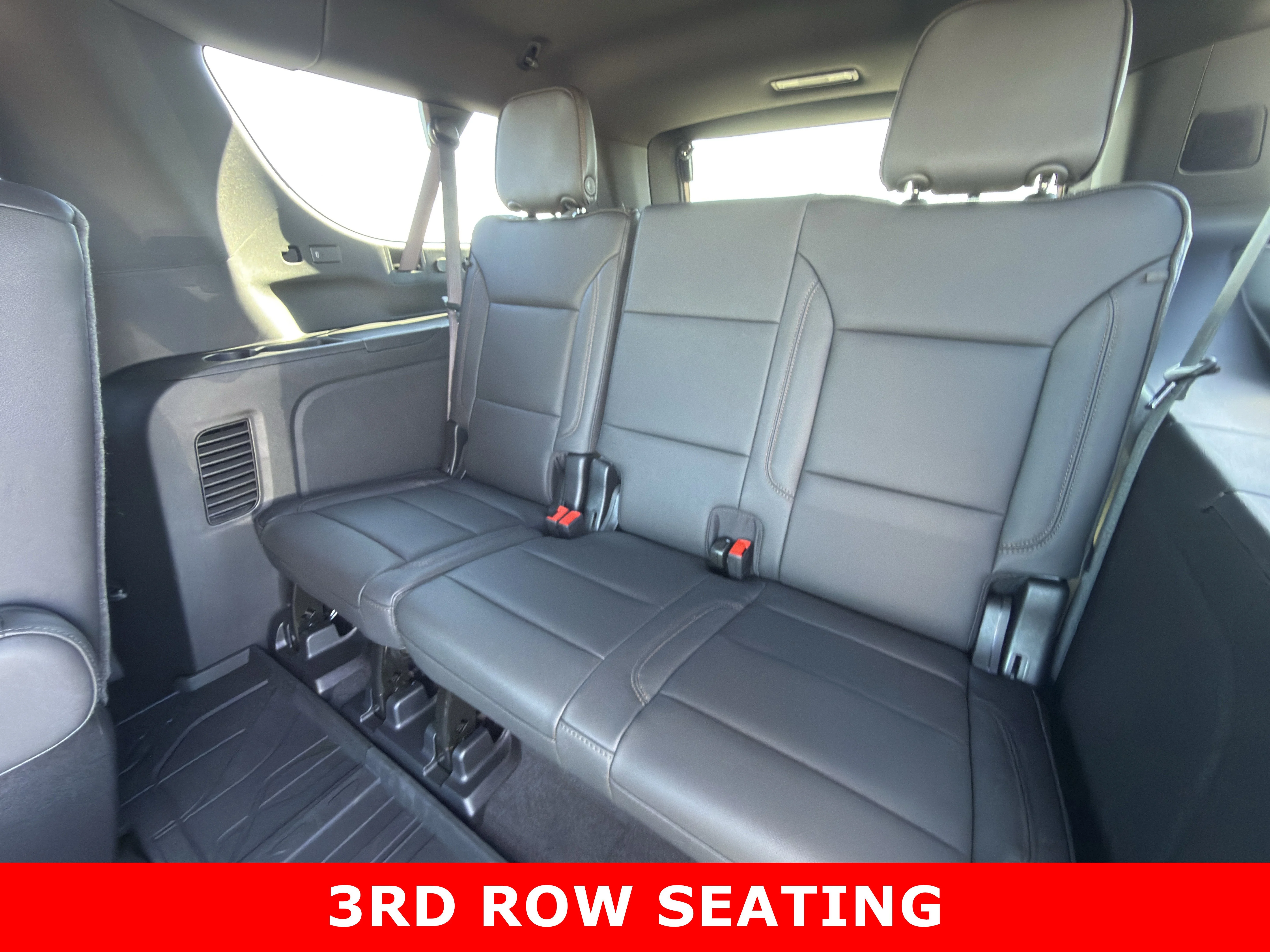 2026 Chevrolet Suburban High Country - Photo 16