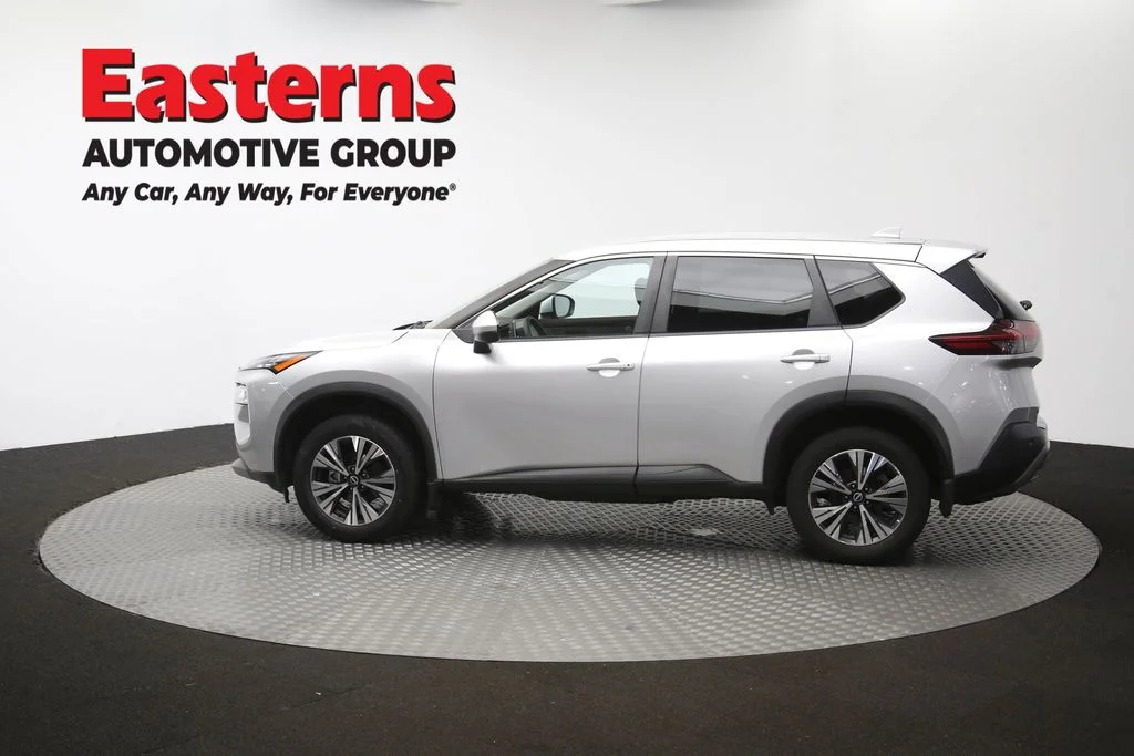 Used 2023 Silver Nissan SV image 122