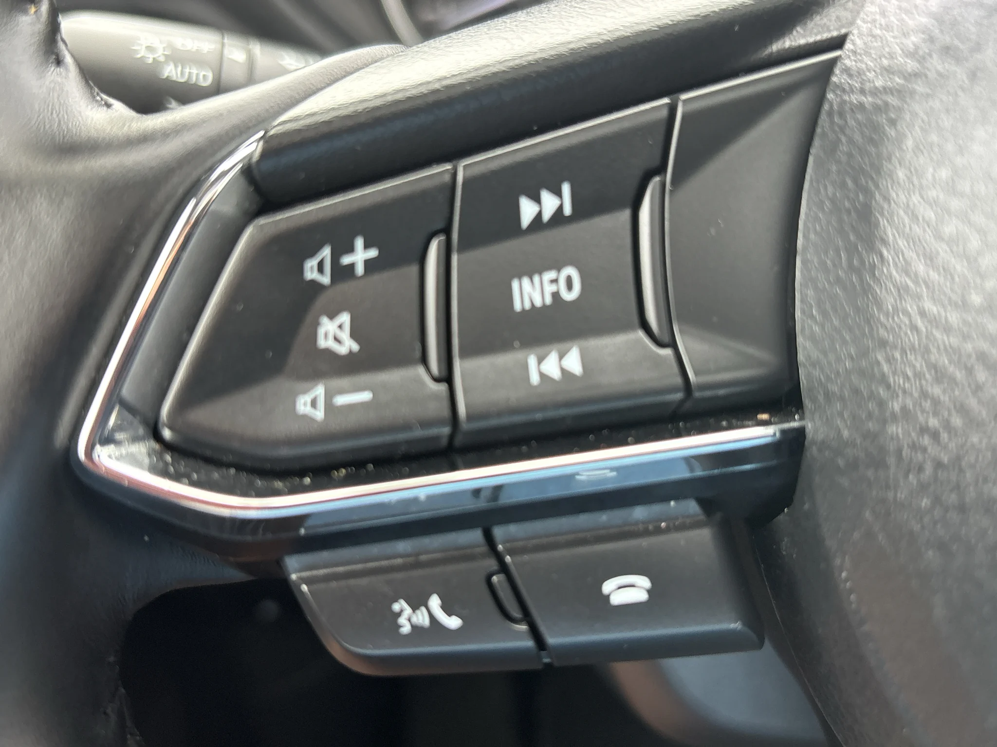 Used 2025 Jet Black Mica Mazda 2.5 S Preferred Package image 15
