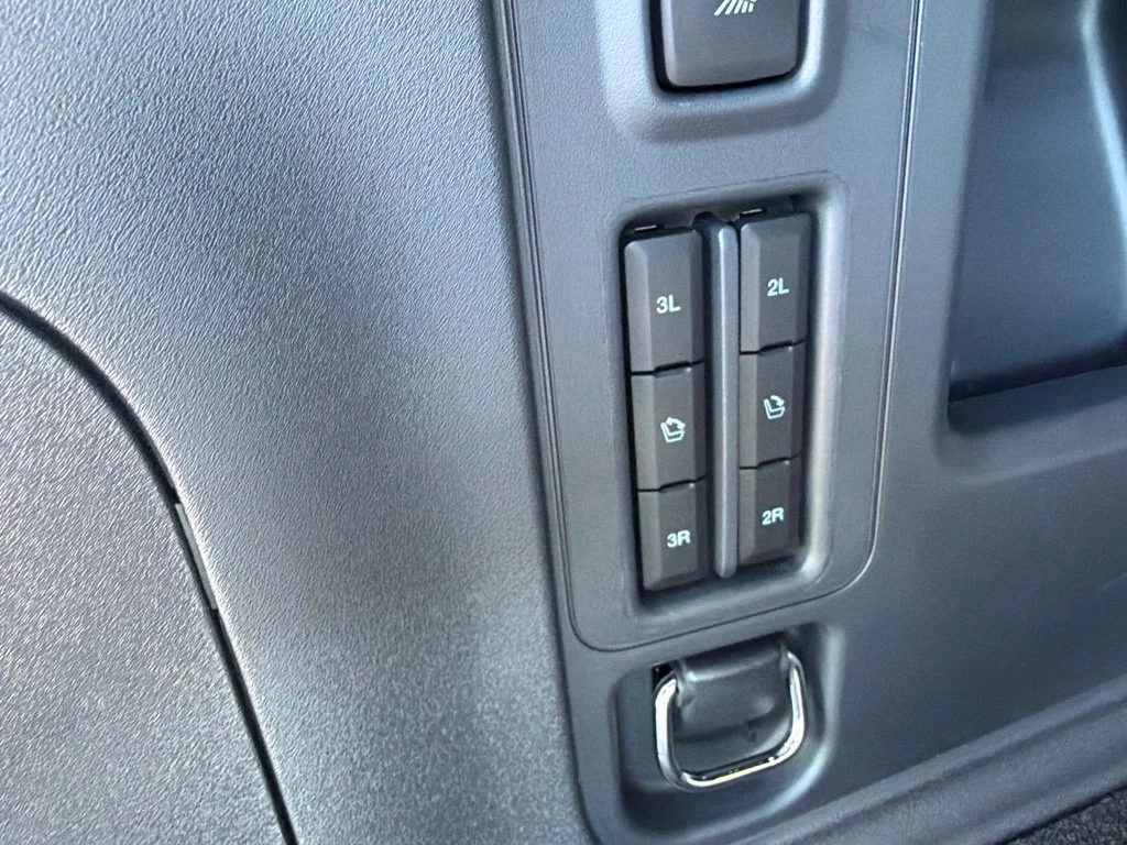 New 2027 Glacier Gray Metallic Tri-Coat Ford Tremor® image 15