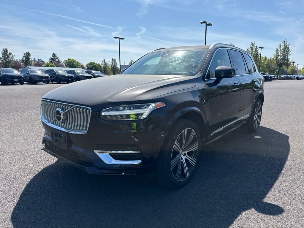 Used 2024 Onyx Black Metallic Volvo Ultimate image 2