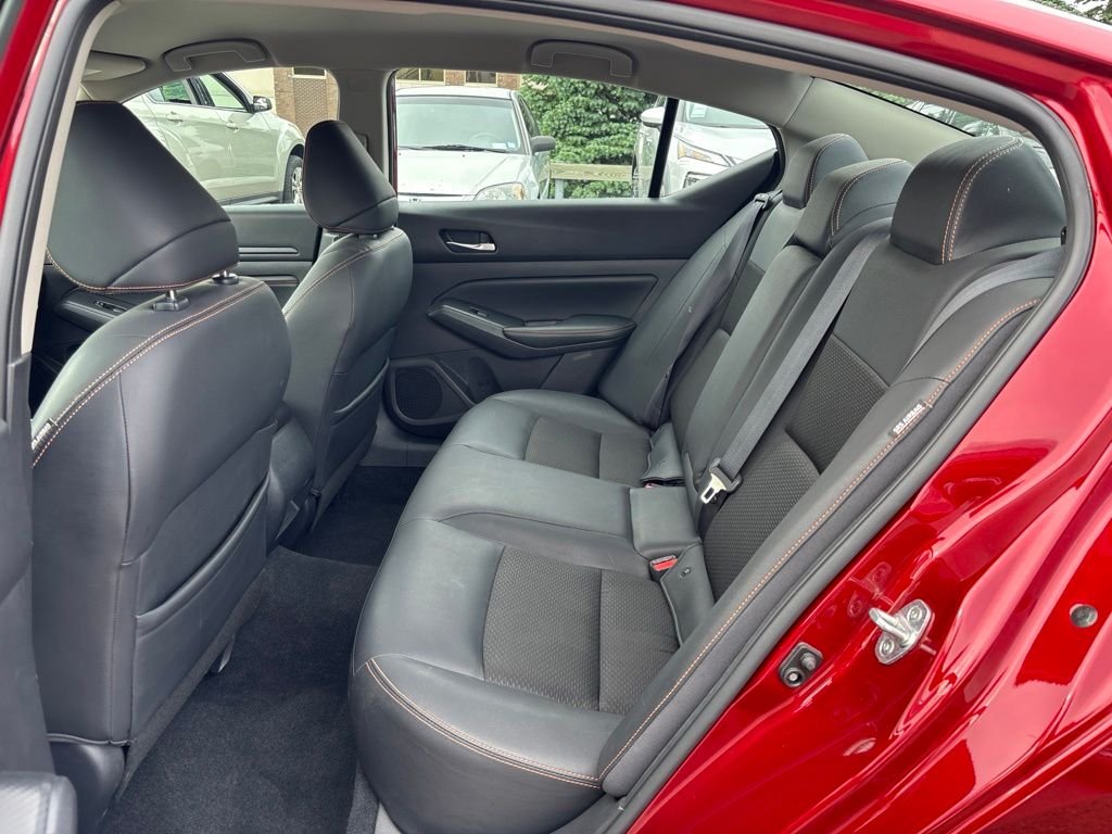 Used 2020 Red Nissan 2.5 SR image 12