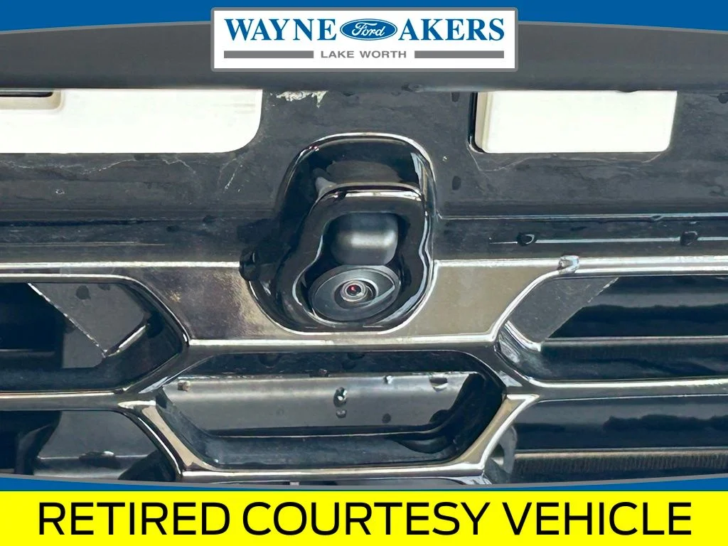 New 2025 Carbonized Gray Metallic Ford Badlands image 18