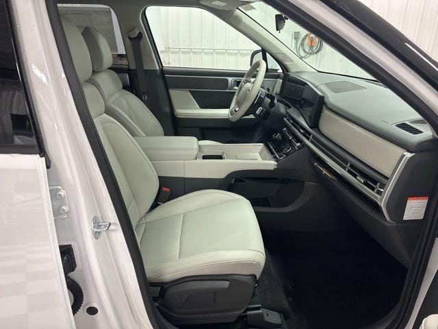 New 2026 White Hyundai SEL image 32