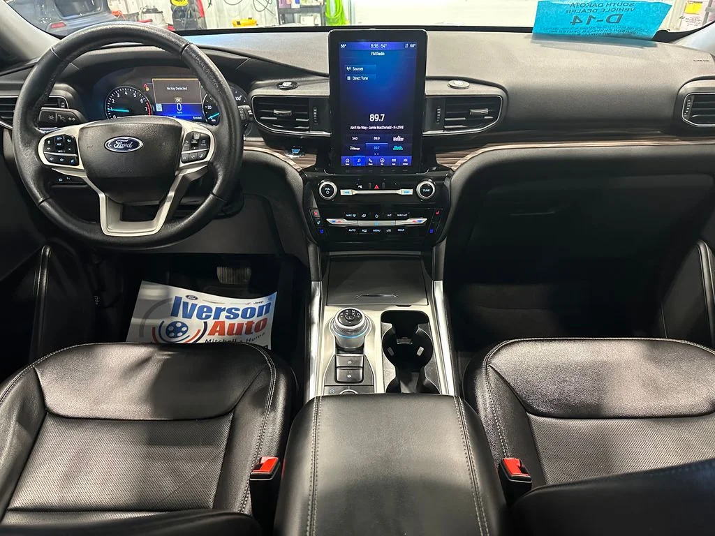 Used 2023 Gray Ford Limited image 30