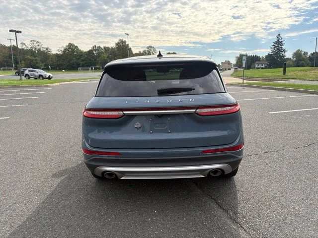 Used 2023 Blue Metallic Lincoln Standard image 5