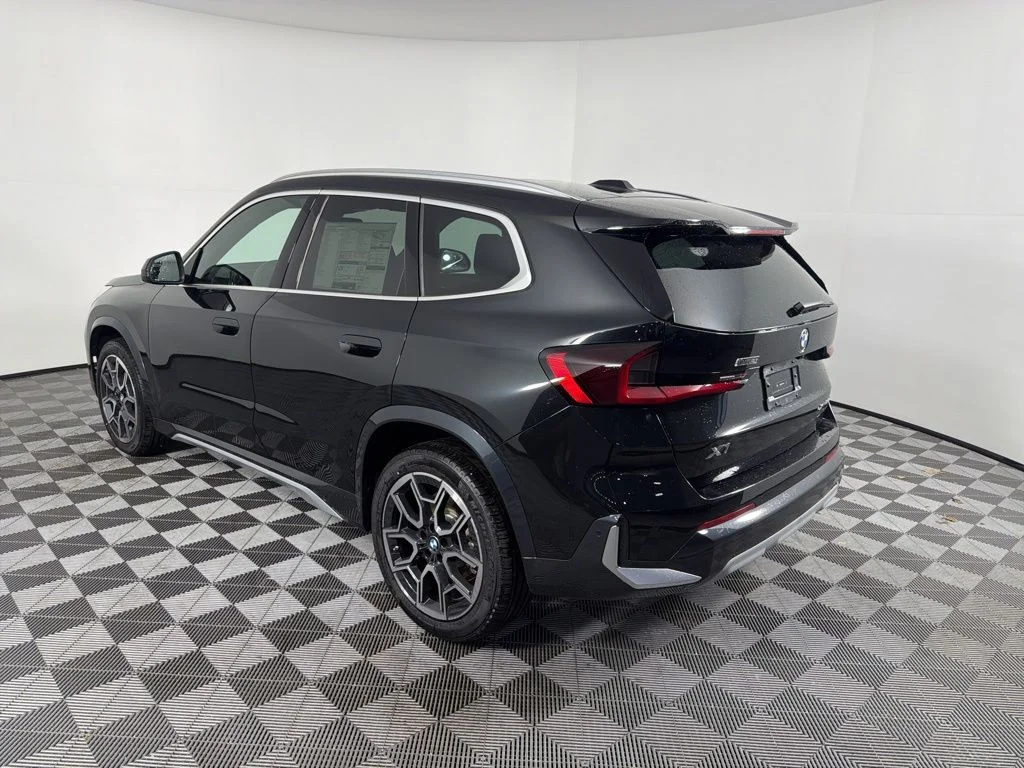 Used 2026 Black Sapphire Metallic BMW xDrive28i image 7