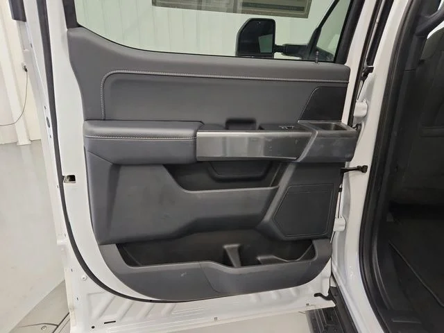 Used 2023 White Ford XLT image 34