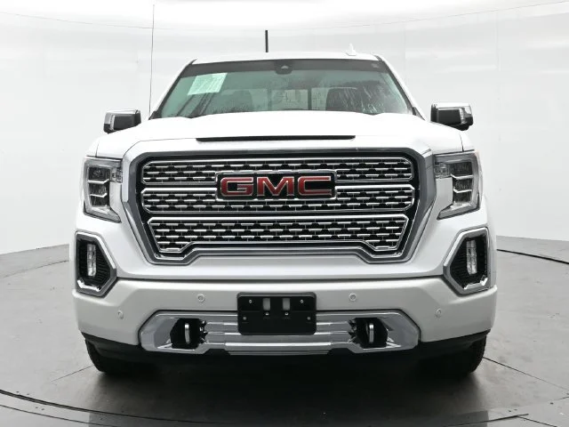 Used 2019 WHITE FROST TRICOAT GMC Denali image 2